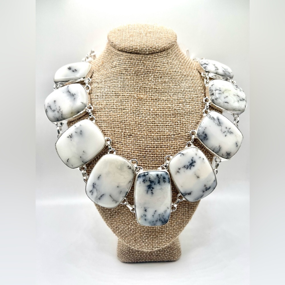 Whiteish-Gray Dendritic Agate Gemstone Necklace 18”-19”